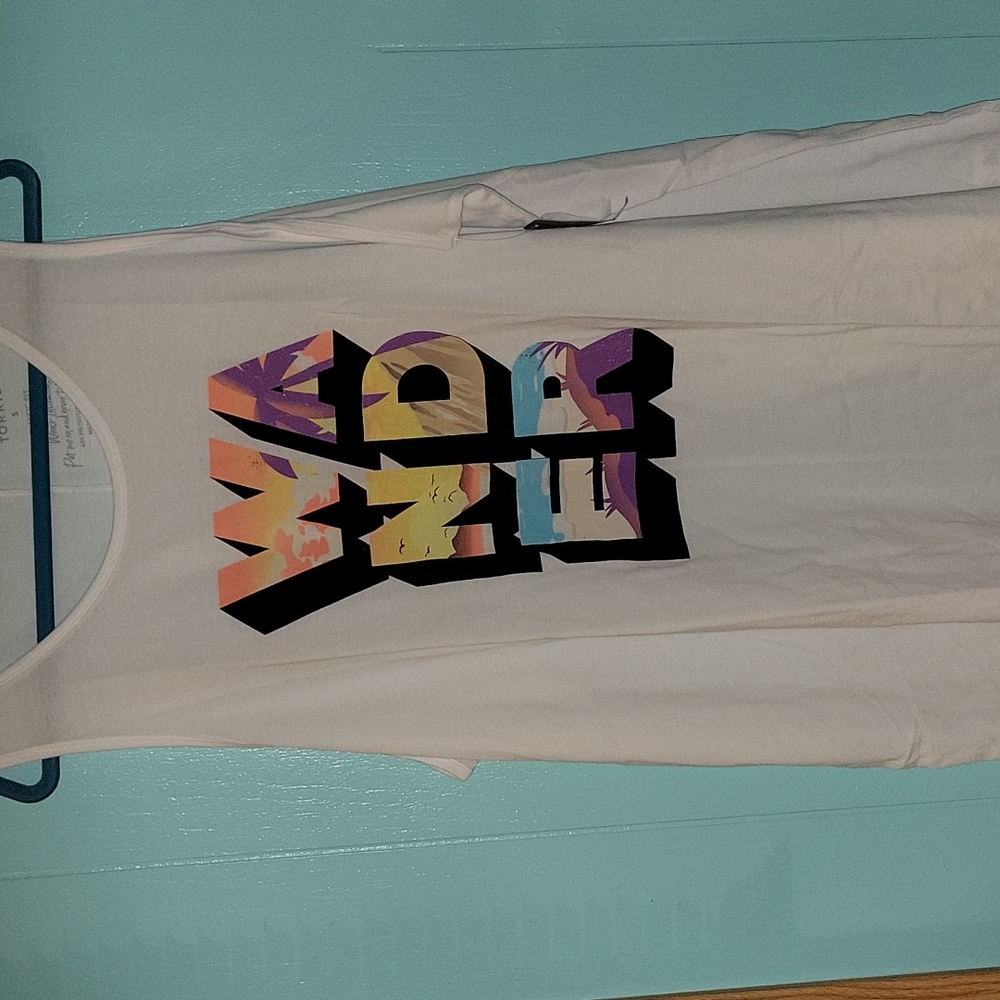 WANDER tank,very cute! PRICED TO SELL! NWT